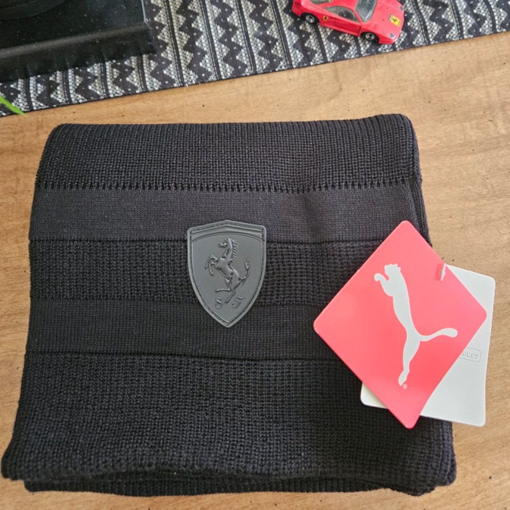 NWT - Puma Scuderia Ferrari F1 Scarf - Unisex Fanwear